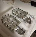 Taleria xxx cnc billit peg extra grip also work on Surron and every emoto that uses pegs
