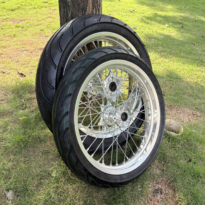 Surron ultra bee supermotos